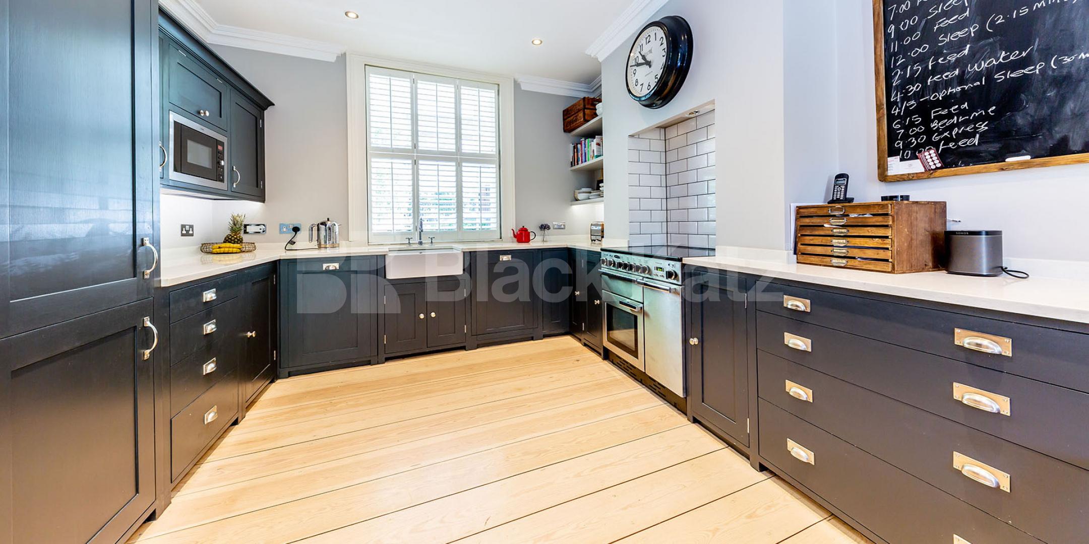 			3 Bedroom, 1 bath, 1 reception House			 Goldington Street, CAMDEN - KINGS CROSS